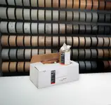 Con la colla termofusibile PUR di REDOCOL Kantomelt PUR 135.60/61 LM, OSTERMANN offre una nuova colla termofusibile PUR ecologica e che non necessita di formazione aggiuntiva.