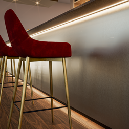 Beleuchtete Hotelbar