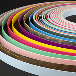 Nietypowe kolory i dekory tworzą dobry nastrój i przyciągają uwagę. W OSTERMANN znajdziesz pasujące obrzeża.