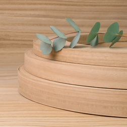 Mit der neuen Furnierkante Eukalyptus haben wir bei OSTERMANN ab sofort ein weiteres Highlight im Bereich der Furnierkanten am Lager.